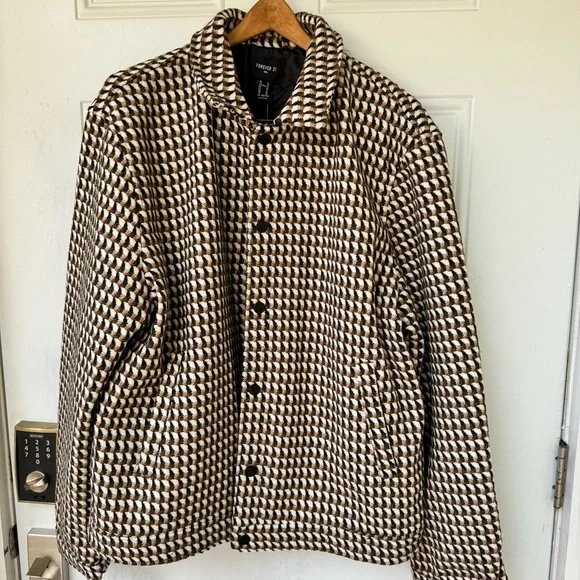FOREVER 21. NWT. Men’s Geo Print Snap-Button Trucker Jacket. Size XL. Po… - Picture 3 of 13